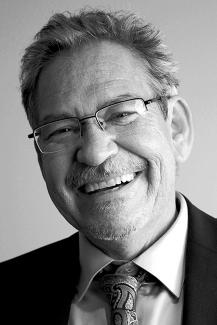 QueerEvents.ca-BenjaminAlireSaenz-Author